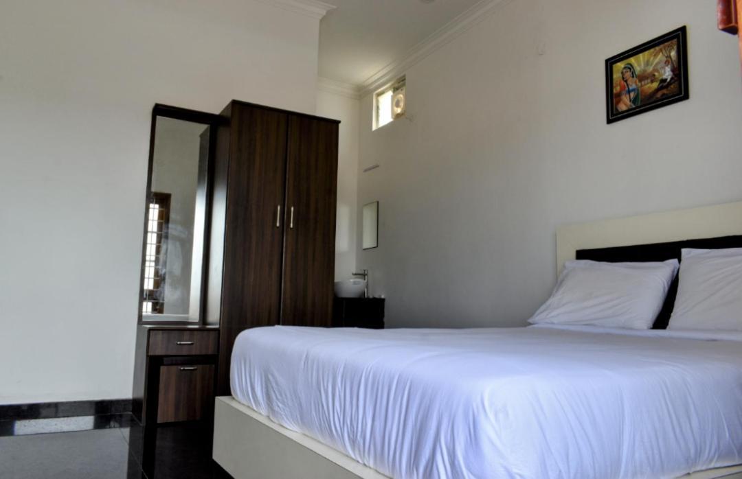 Dkv Beach View Bahur Exterior foto